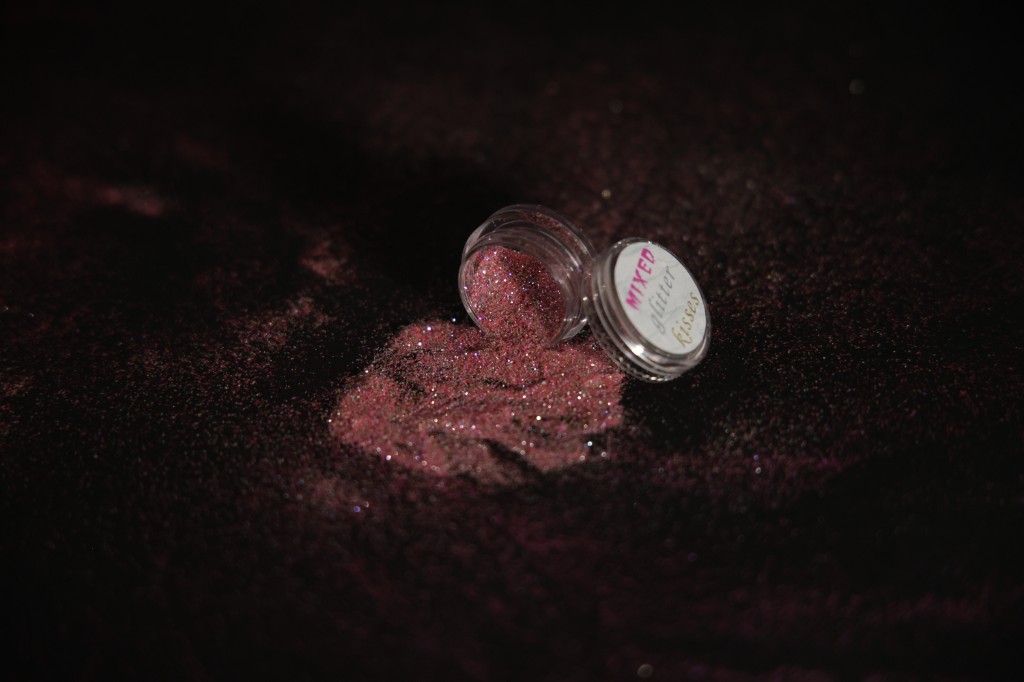 غليتر ميكسد كيسيز